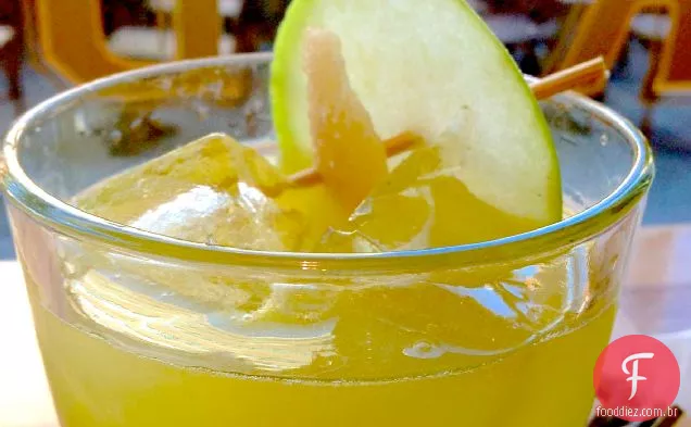 O Harlem Apple Cocktail