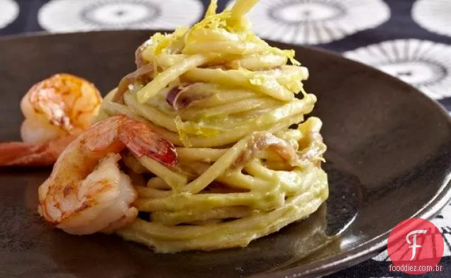 Espaguete De Limão E Abacate Com Camarão De ' Pasta Modern