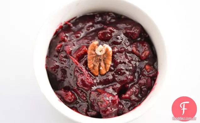 Molho de Cranberry com nozes cristalizadas