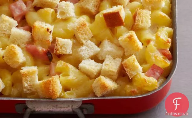 Gruyère e macarrão Emmentaler com presunto e massa fermentada em cubos de ' Melt: a arte do macarrão com queijo