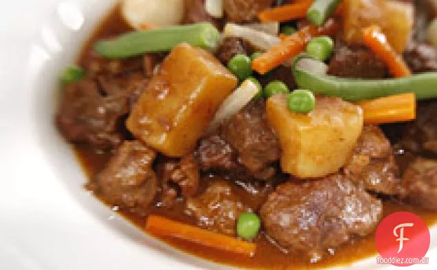 Ensopado De Cordeiro Com Legumes Jovens