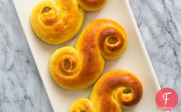 Pãezinhos De Açafrão De Santa Lúcia