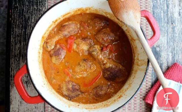 Frango Paprikash