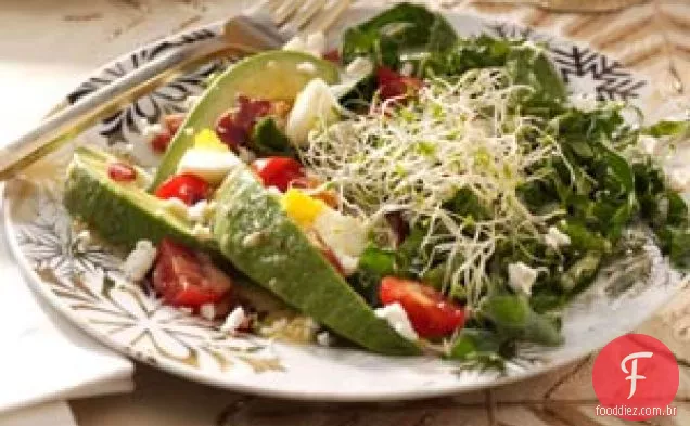 Salada de couve e Bacon com mel-vinagrete de rábano