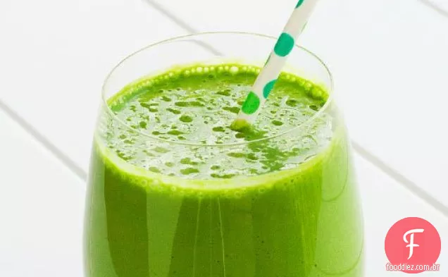 Smoothie verde rápido e fácil