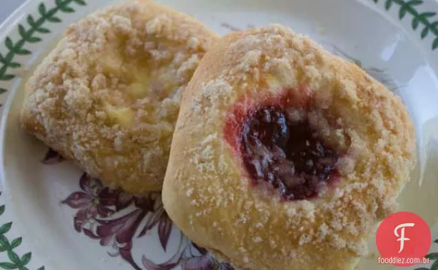 Kolaches macios e fofos com uma crosta fina