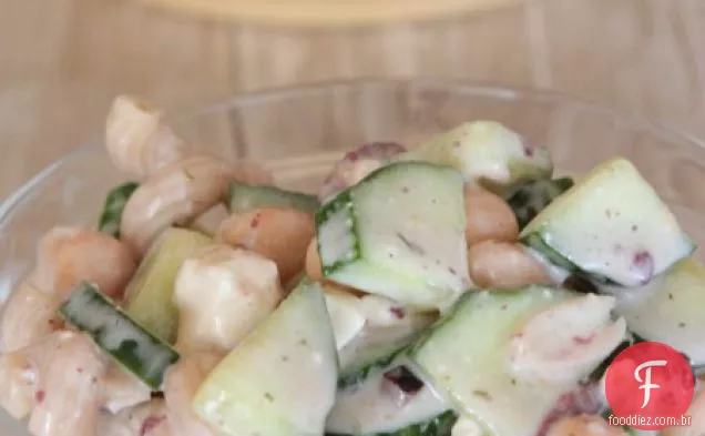 Salada Cremosa Da Massa Do Pepino Do Estilo Grego Do Feta