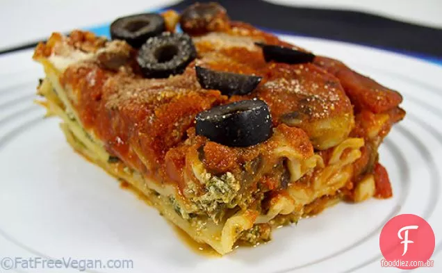 Lasanha vegana fácil de espinafre e cogumelos