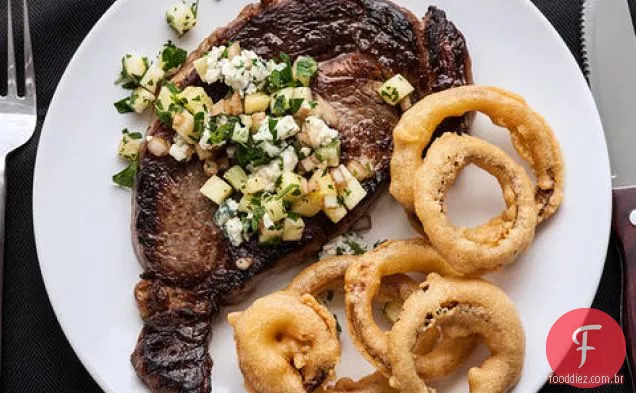 Costela com abacaxi e queijo azul