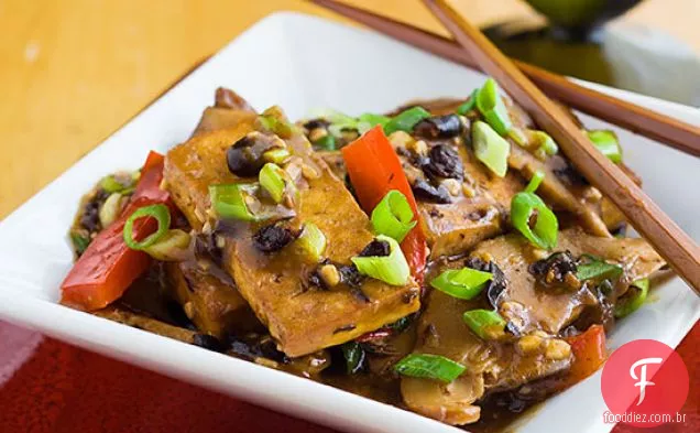 Tofu caseiro com cogumelos Shiitake
