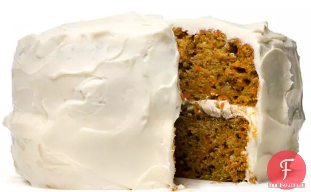 Cardamomo-bolo de cenoura temperada com chantilly-cobertura de queijo