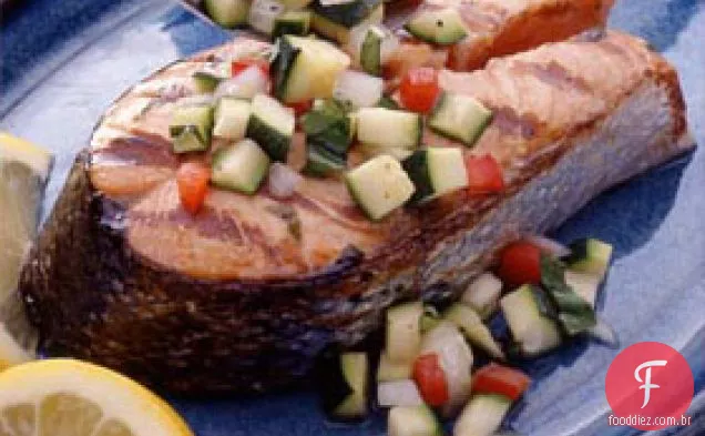Salmão Grelhado Com Sabor De Abobrinha