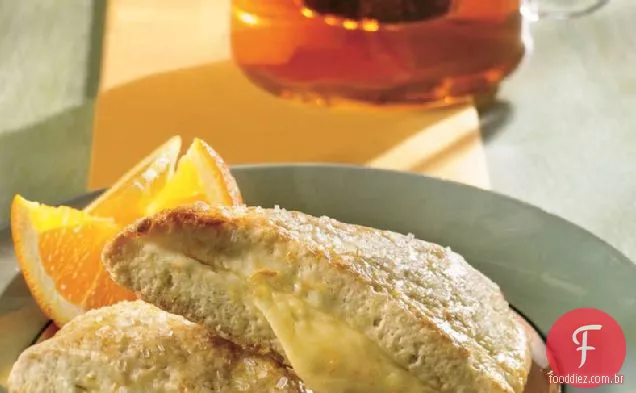 Fatias de Scone laranja com recheio de Cream Cheese