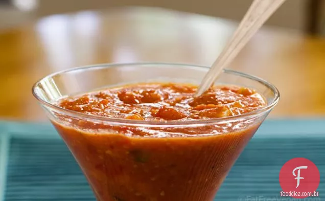 Gaspacho com tomate assado e pimentão