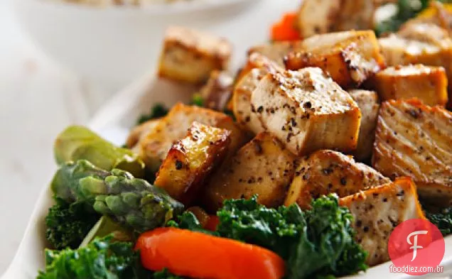 Pimenta preta tailandesa e Tofu de alho