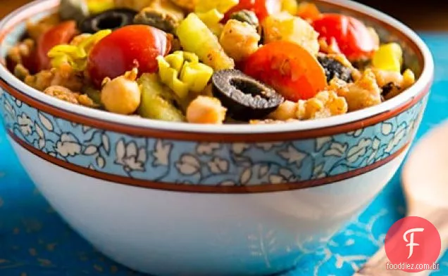 Salada de grão de bico e batata de inspiração tunisiana
