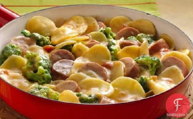Batata, brócolis e Salsicha frigideira