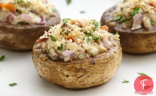 Queijo magro e cogumelos recheados com Bacon