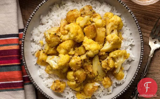 Aloo Gobi (batatas e couve-flor)
