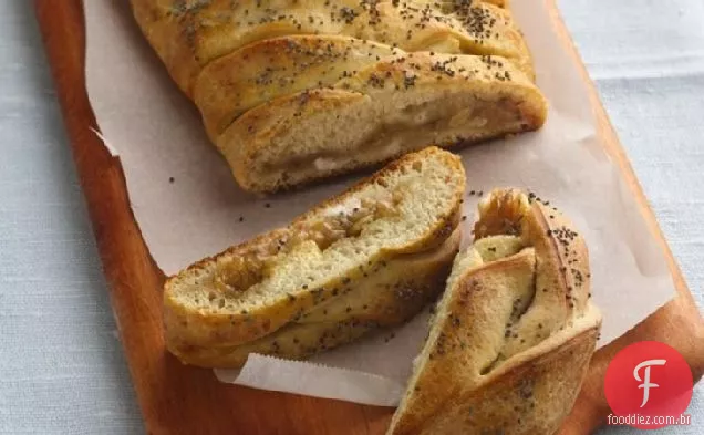 Queijo Asiago e trança de cebola