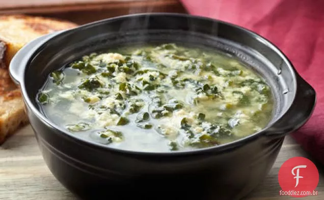 Sopa de couve e Parmesão (Stracciatella)
