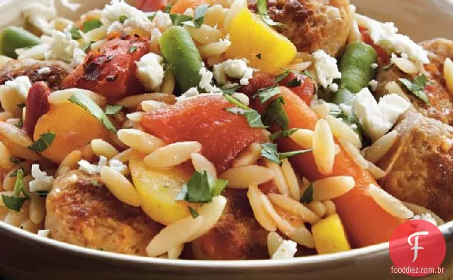 Salsicha italiana e frigideira Orzo