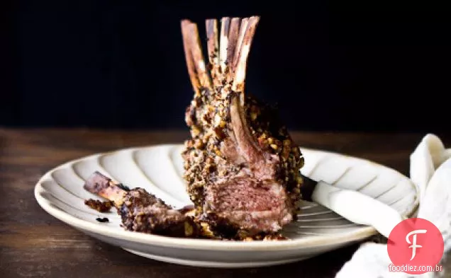 Framboesa Balsâmico E Noz-Pecã Incrustada Rack De Cordeiro