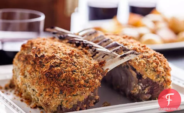 Cremalheira erva-Crusted do Cordeiro