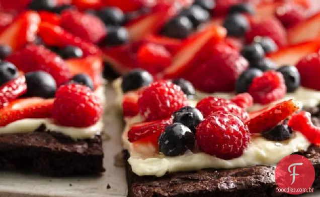 Brownie e bagas sem glúten sobremesa Pizza