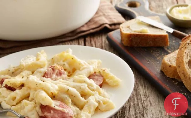 Salsicha de queijo e caçarola Penne