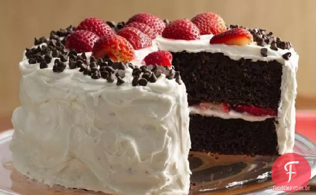 Bolo De Morango com chocolate com cobertura fofa