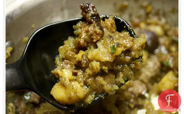 Cordeiro Refogado Com Cardamomo E Curry