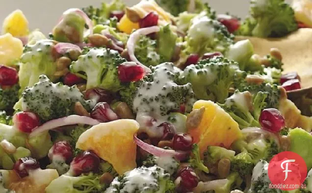 Salada de romã e brócolis cítrico