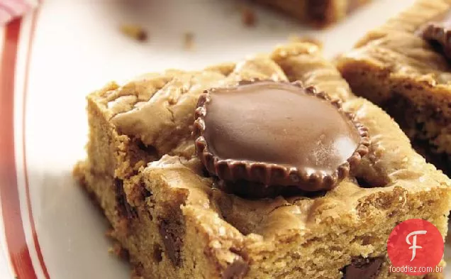 Reese's ™ Peanut Butter Cup-Brownies recheados
