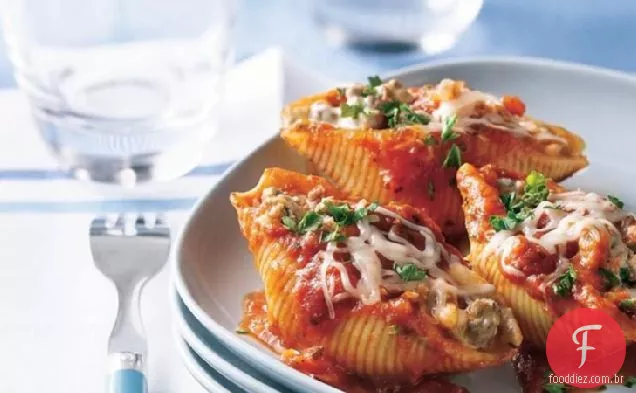 Cascas De Macarrão De Carne De Três Queijos