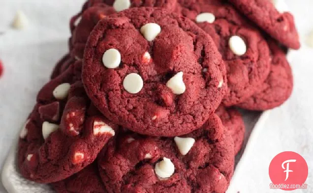 Biscoitos De Chocolate Branco De Veludo Vermelho