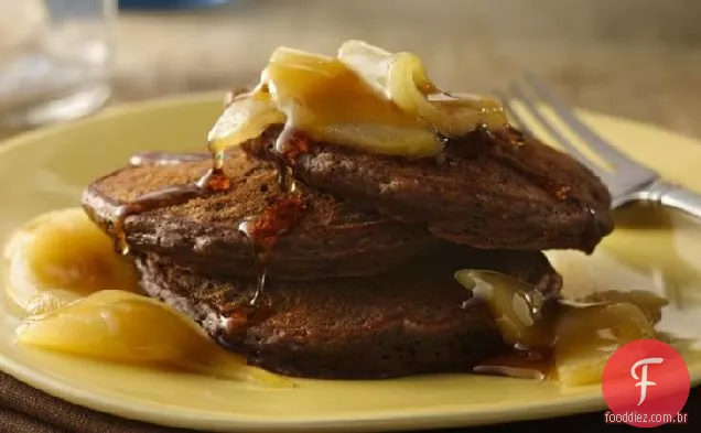 Panquecas de Chocolate com molho de pêra de bordo