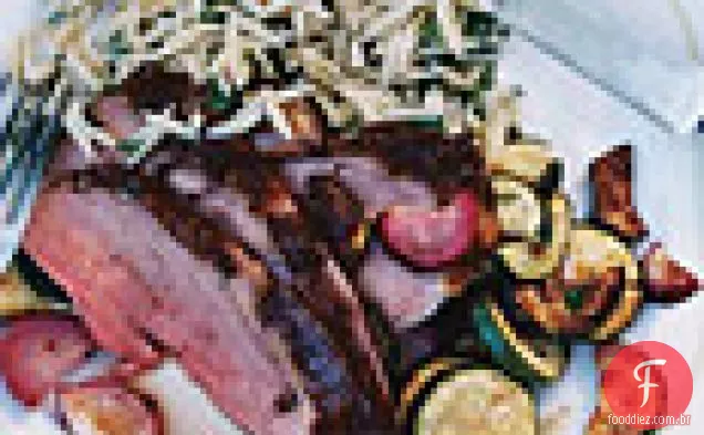 Perna grelhada de cordeiro com tomilho e pimenta da Jamaica