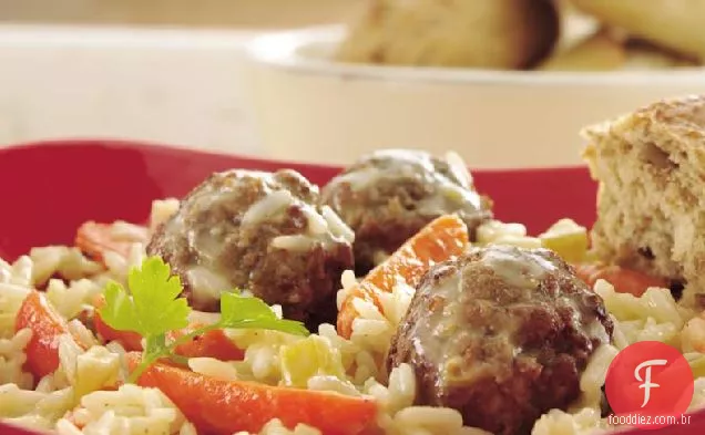 Almôndegas e arroz cremoso frigideira Ceia