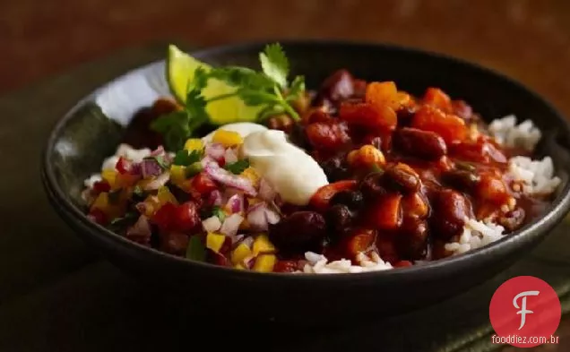 Pontapé Bunda Três Feijão Chili