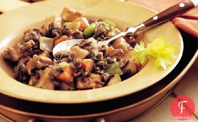 Fogão lento Herbed Peru e caçarola de Arroz Selvagem (cozinhar para 2)