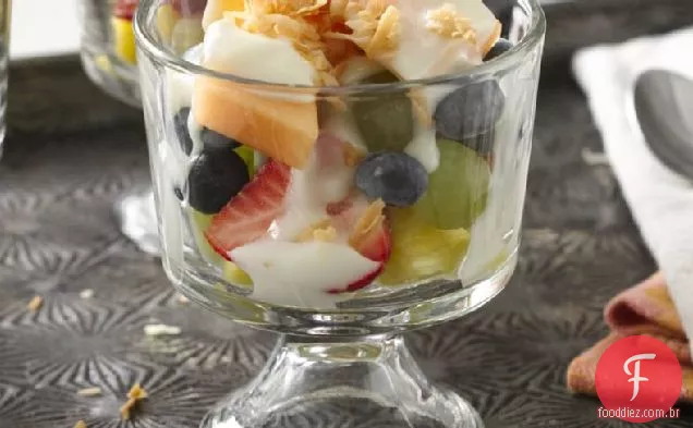 Salada De Frutas Iogurte Em Camadas