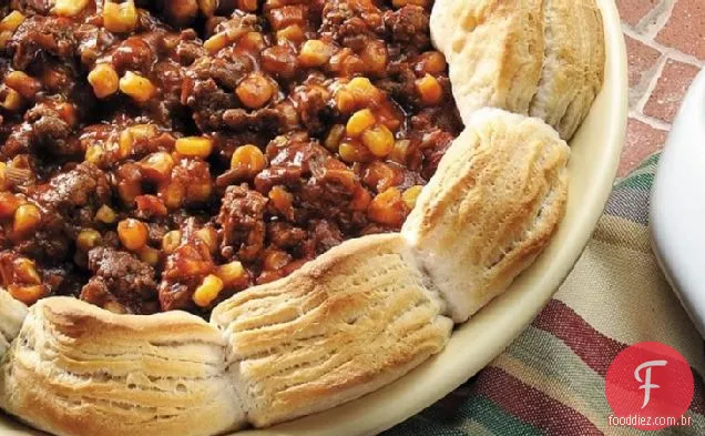 Caçarola de Joe desleixada com biscoitos