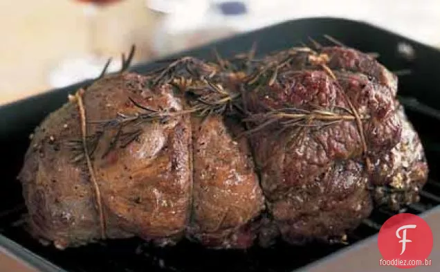 Perna de cordeiro assada mediterrânea com molho de Vinho Tinto