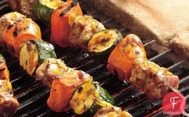 Carne de porco grelhada e Kabobs de Batata Doce