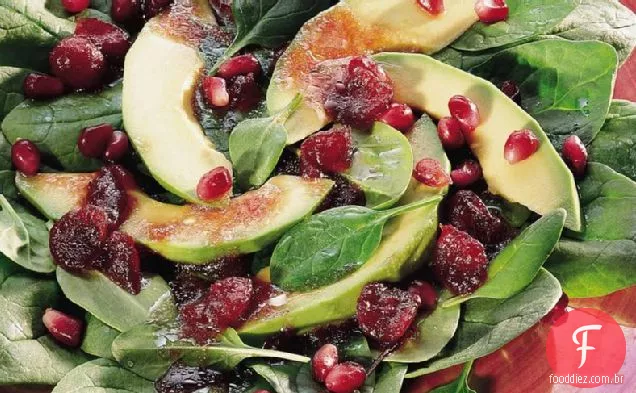 Salada de espinafre com vinagrete de Cranberry