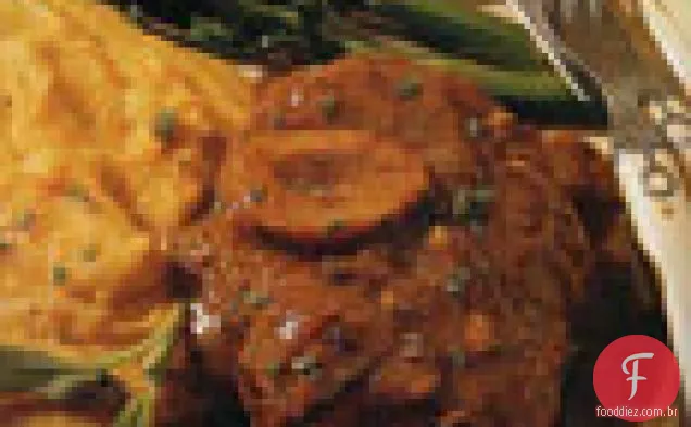 Vitela com cebolas caramelizadas e sálvia