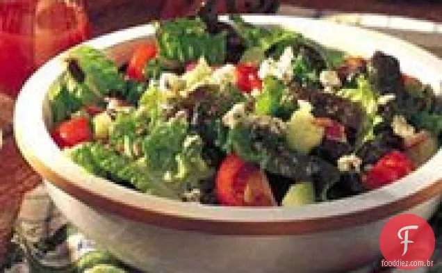 Salada de jardim com molho francês de mel