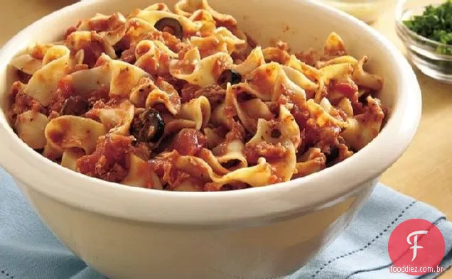Atum Italiano picante e macarrão