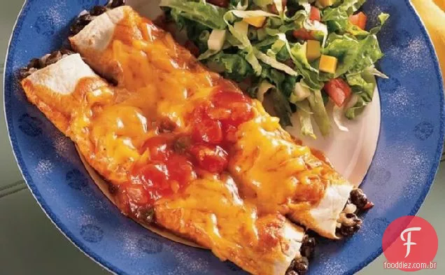 Feijão preto e Enchiladas de queijo